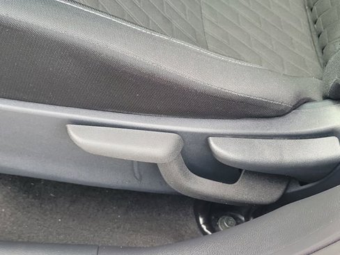 Used 2023 Nissan Kicks SV image 19