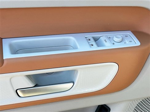 New 2025 Volkswagen ID. Buzz Pro S Plus image 18