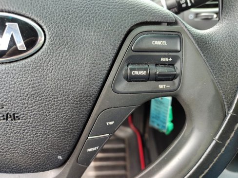 Used 2018 Kia Forte LX image 17