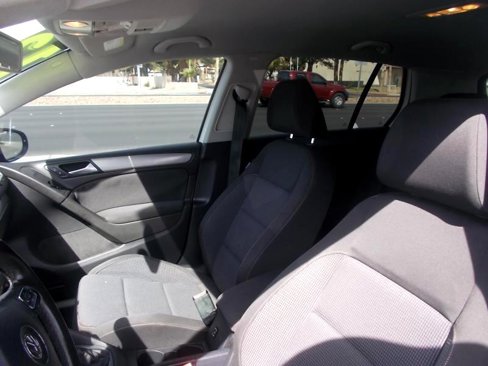 Used 2013 Volkswagen Golf TDI image 15