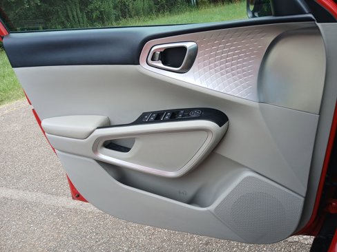 Used 2023 Kia Soul LX w/ LX Technology Package image 8