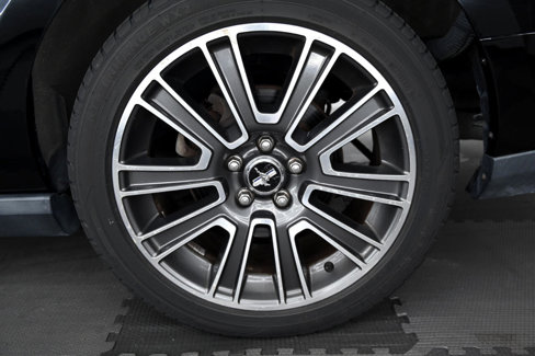 Used 2010 Ford Mustang GT image 42