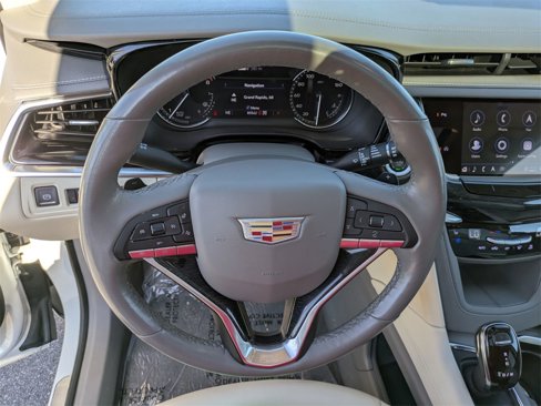 Used 2022 Cadillac XT6 Premium Luxury image 19