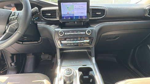 Used 2020 Ford Explorer Limited image 22