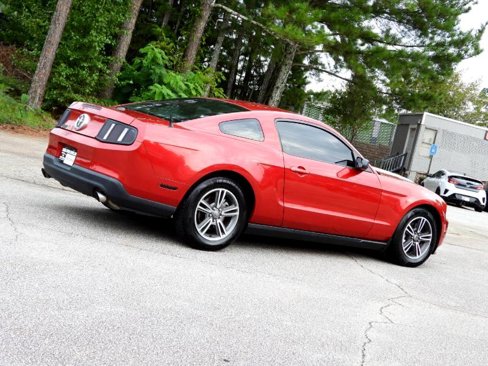 Used 2011 Ford Mustang Premium image 17