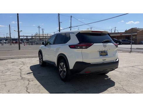 Used 2023 Nissan Rogue SV image 9