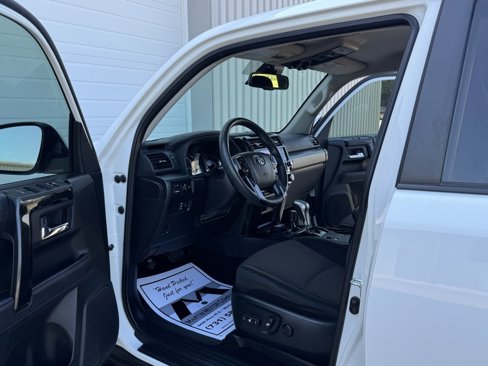 Used 2022 Toyota 4Runner TRD Off-Road image 19