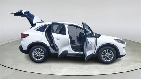 Used 2022 Ford Escape SE image 14