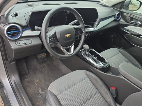 Certified 2024 Chevrolet Trax LT w/ Driver Confidence Package image 10