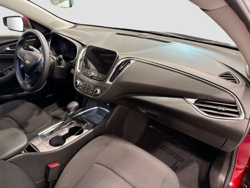 Certified 2021 Chevrolet Malibu LT image 24