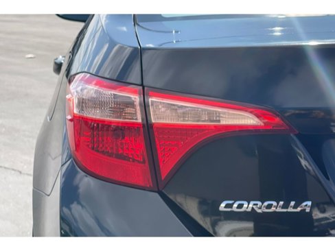 Used 2017 Toyota Corolla L image 41