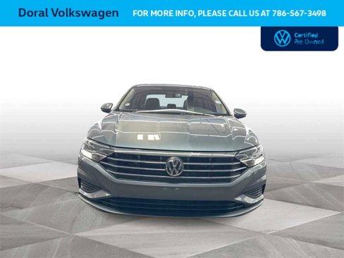 Certified 2020 Volkswagen Jetta SE w/ SE Cold Weather Package image 3