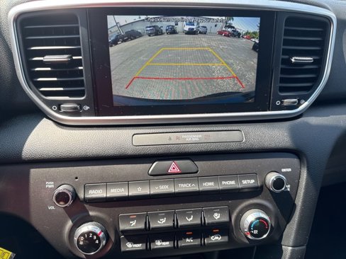 Used 2020 Kia Sportage LX image 14