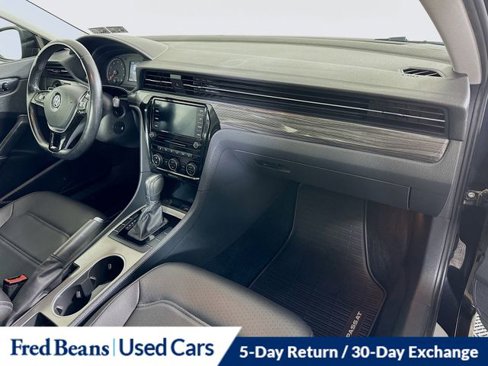 Used 2020 Volkswagen Passat 2.0T R-Line image 31