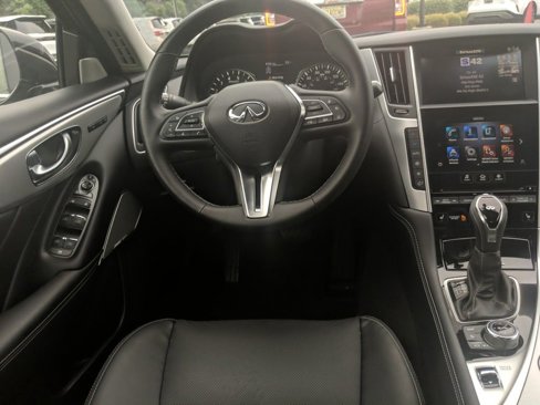Certified 2022 INFINITI Q50 Luxe image 2