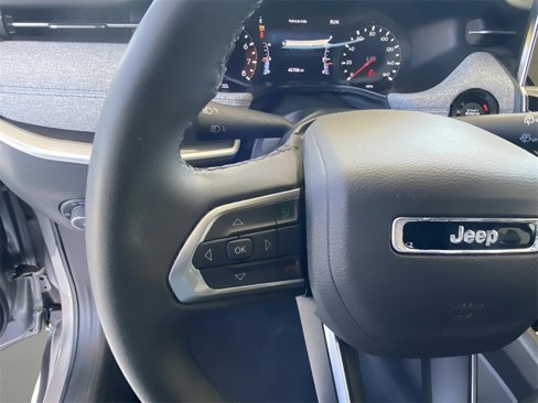 Certified 2024 Jeep Compass Latitude image 30