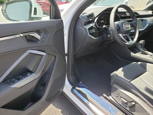 New 2025 Audi Q3 2.0T Premium image 6