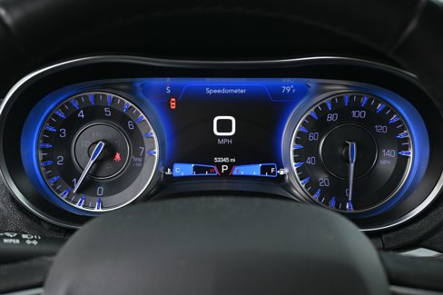 Used 2019 Chrysler 300 Touring w/ Sport Appearance Package image 12