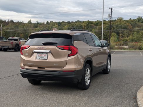 Used 2018 GMC Terrain SLE w/ Driver Convenience Package image 4