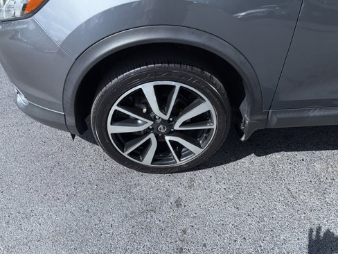 Used 2018 Nissan Rogue Sport SL image 19