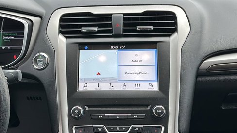 Used 2018 Ford Fusion SE w/ Fusion SE Technology Package image 19