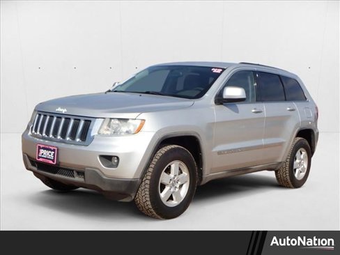 Used 2012 Jeep Grand Cherokee Laredo image 1