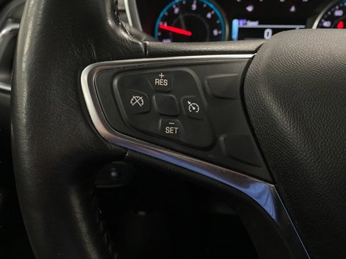 Used 2018 Chevrolet Equinox Premier image 16
