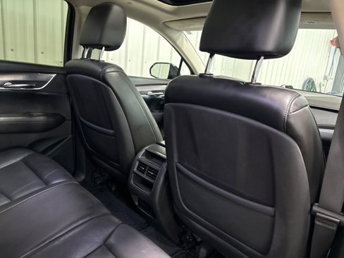 Used 2017 Cadillac XT5 Luxury w/ Driver Awareness Package image 23