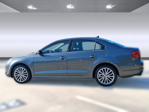 Used 2012 Volkswagen Jetta SEL image 2