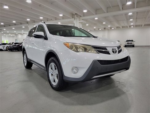 Used 2014 Toyota RAV4 XLE image 6