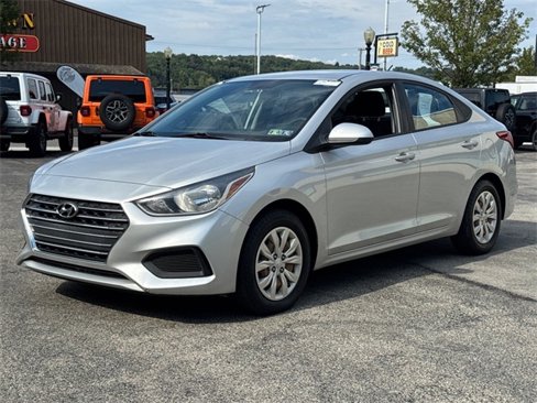 Used 2019 Hyundai Accent SE image 3