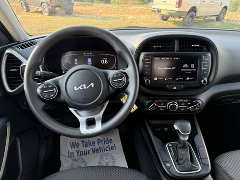 Used 2023 Kia Soul LX w/ Option Group 015 image 10