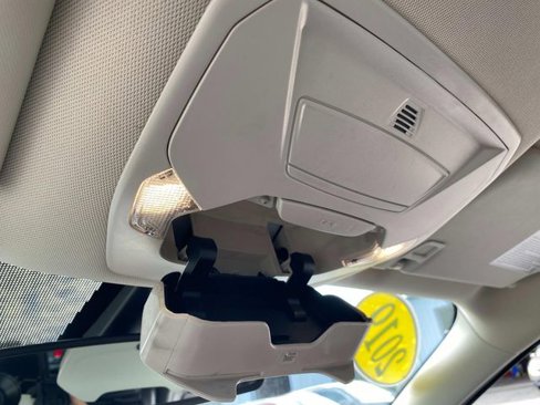 Used 2019 Ford Escape Titanium image 32