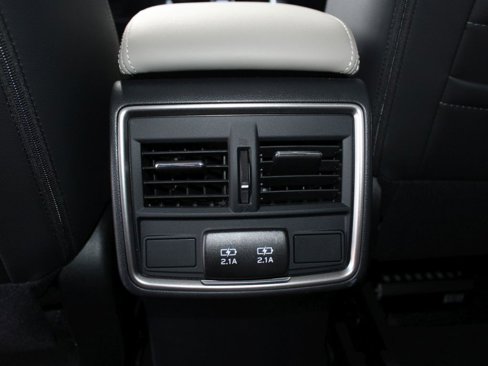 Used 2023 Subaru Forester Limited image 17