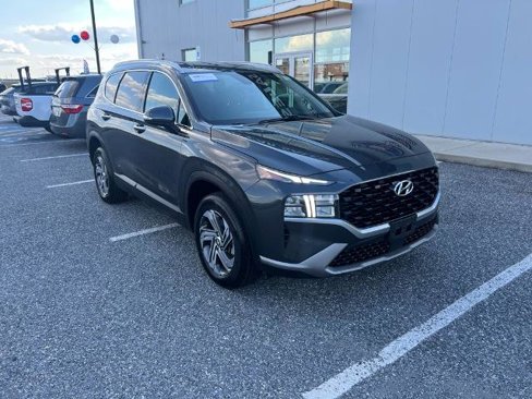 Used 2023 Hyundai Santa Fe SEL image 2