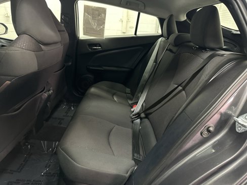 Used 2021 Toyota Prius LE image 30