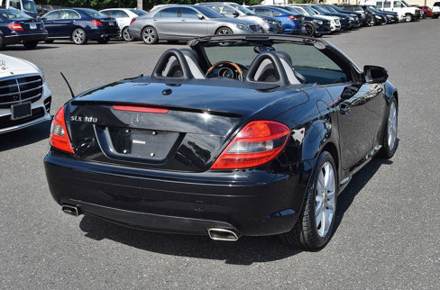 Used 2011 Mercedes-Benz SLK 300 image 22