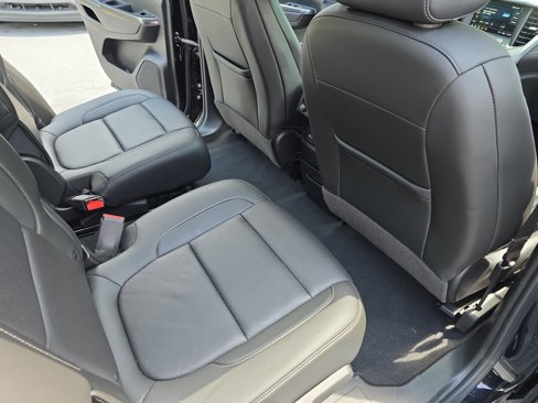 Used 2021 GMC Acadia SLT w/ Elevation Edition image 11