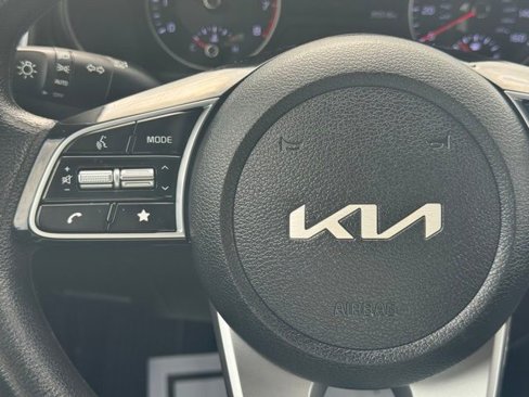 Used 2022 Kia Forte LXS image 25