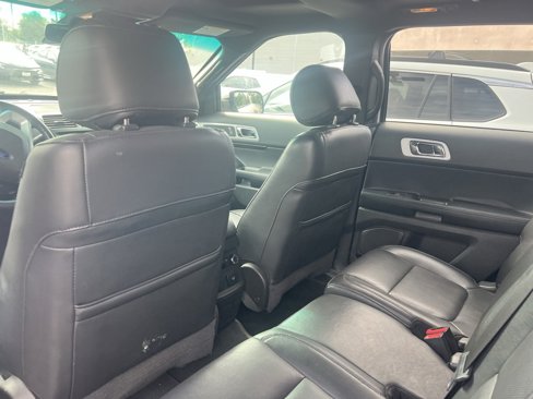 Used 2015 Ford Explorer Limited w/ Equipment Group 302A image 8