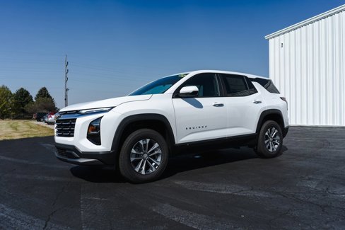 New 2026 Chevrolet Equinox LT w/ Convenience Package II image 3