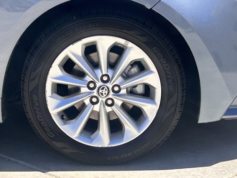 Used 2021 Toyota Corolla XLE w/ Carpet Mat Package (TMS) image 35