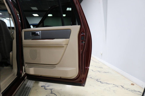 Used 2008 Ford Expedition EL Eddie Bauer image 13