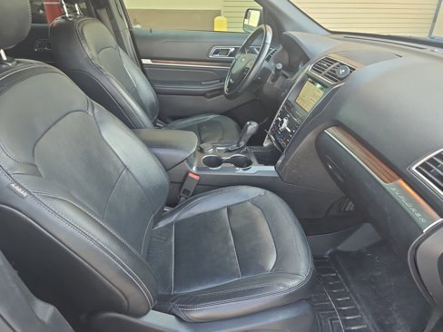 Used 2018 Ford Explorer Limited image 29