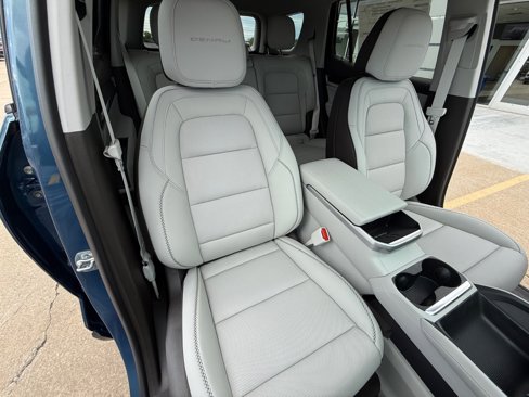New 2026 GMC Terrain Denali w/ LPO, Floor Liner Package image 28