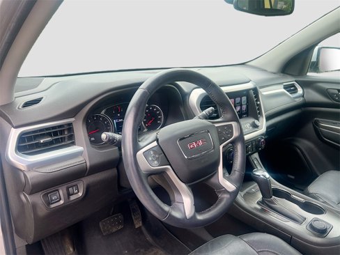 Used 2018 GMC Acadia SLT image 9