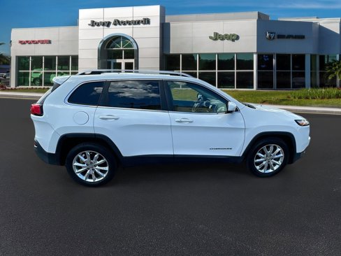 Used 2017 Jeep Cherokee Limited image 9