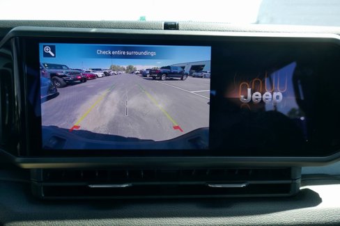 Used 2024 Jeep Gladiator Sport image 25