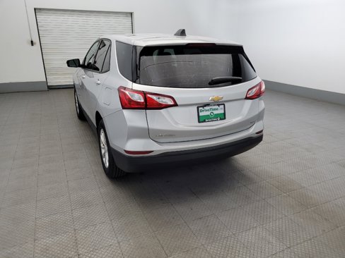 Used 2019 Chevrolet Equinox LS w/ LS Convenience Package image 6