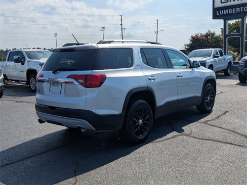 Used 2019 GMC Acadia SLT image 3